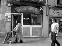 Wonder Bar